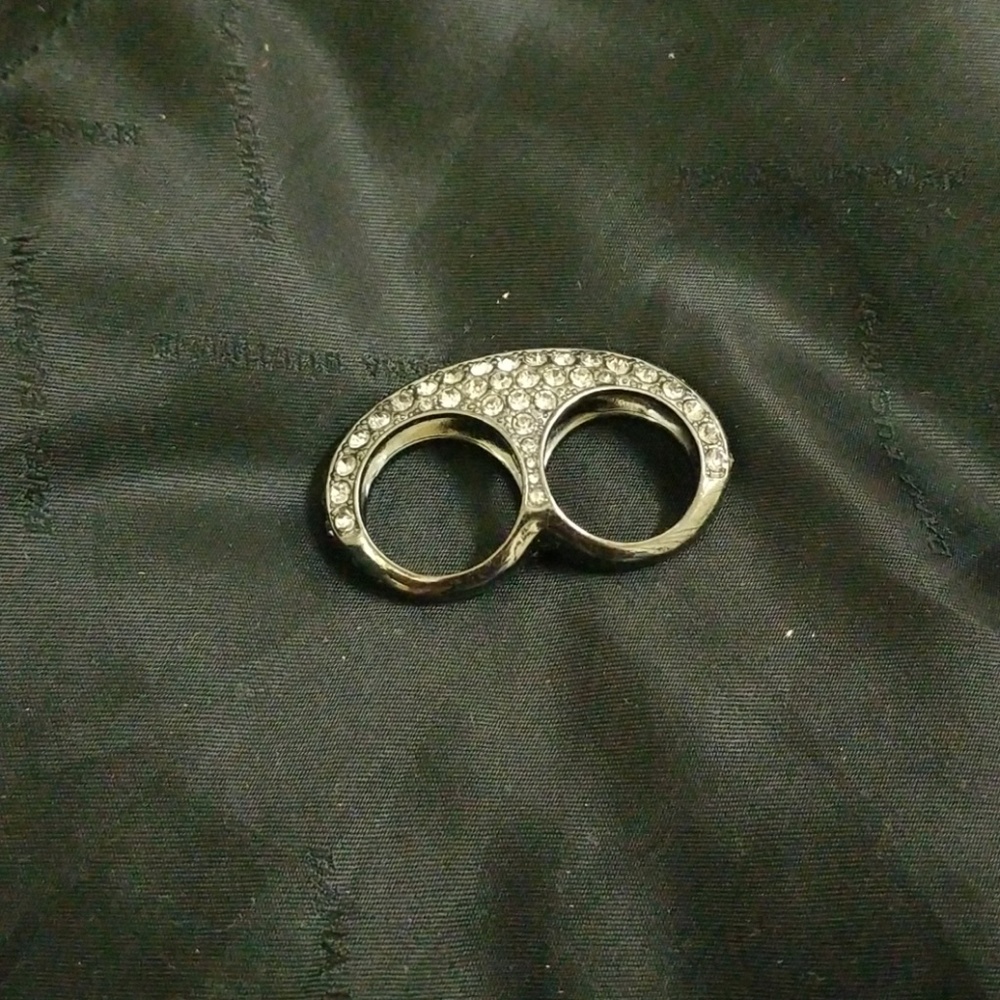 BCBGMAXAZIRA double sparkly ring